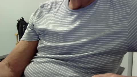 Ossi online show from July 7, 2026, 9:52 pm