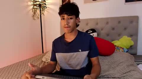 ostin 18hot online show from October 28, 2025, 3:21 am