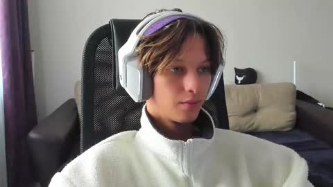 Ostin online show from September 22, 2025, 6:37 am