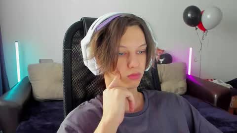 Ostin online show from January 19, 2026, 4:49 am