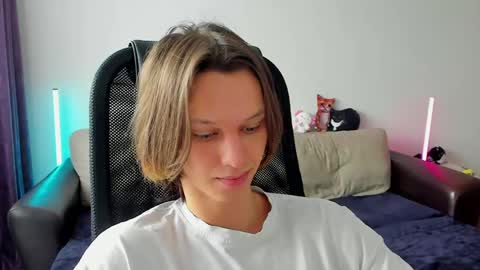 Ostin online show from April 11, 2026, 9:46 am