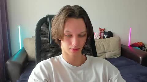 Snapshot of ostin_meoww chatting on May 18, 2026, 9:59 am Ostin online show from May 18, 2026, 9:59 am