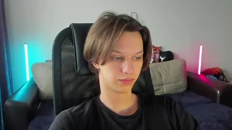 Snapshot of ostin_meoww chatting on May 21, 2026, 6:31 am Ostin online show from May 21, 2026, 6:31 am