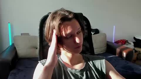 Snapshot of ostin_meoww chatting on June 4, 2026, 1:17 pm Ostin online show from June 4, 2026, 1:17 pm