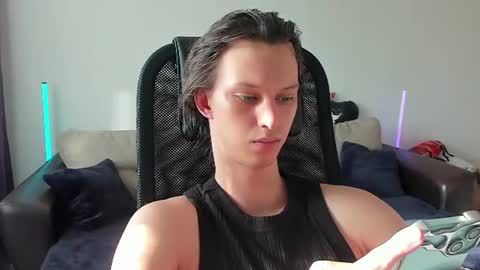 Snapshot of ostin_meoww chatting on June 28, 2026, 12:33 pm Ostin online show from June 28, 2026, 12:33 pm