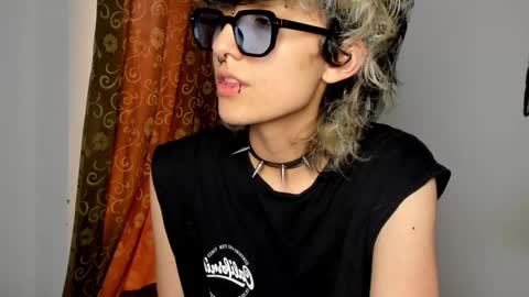 Otto 3 online show from December 13, 2024, 6:59 pm