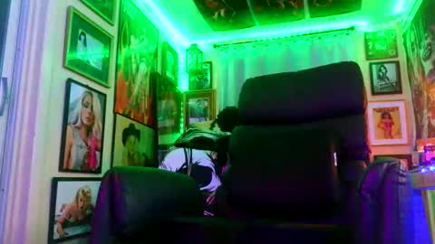 outlaw304 online show from May 22, 2026, 3:02 am