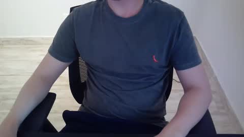 Snapshot of outroemail1807 chatting on February 6, 2026, 7:06 pm outroemail1807 online show from February 6, 2026, 7:06 pm