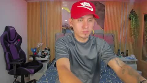 Snapshot of owen_drake chatting on July 15, 2026, 4:51 am Owen Drak online show from July 15, 2026, 4:51 am