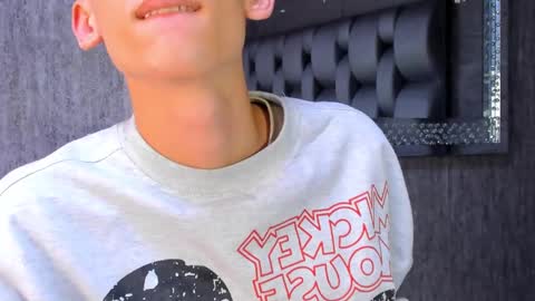 Snapshot of owen_stone1 chatting on March 8, 2025, 11:37 am owen_stone1 online show from March 8, 2025, 11:37 am