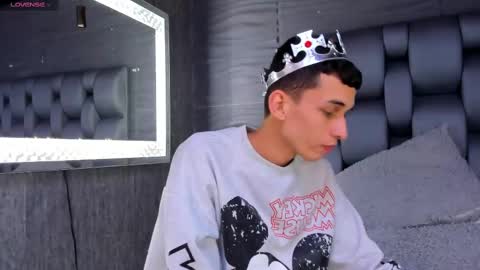 Snapshot of owen_stone1 chatting on March 8, 2025, 2:40 pm owen_stone1 online show from March 8, 2025, 2:40 pm