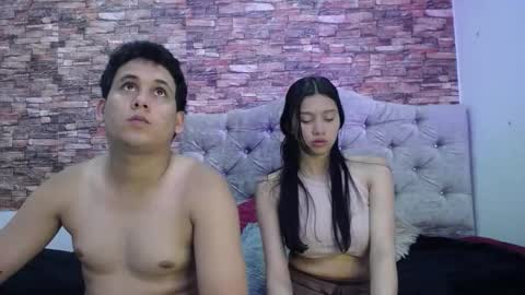 Snapshot of owenandrosecs chatting on November 27, 2025, 7:49 pm Owen and Rose online show from November 27, 2025, 7:49 pm