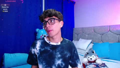 Owen  Independent model  online show from December 13, 2024, 1:48 am