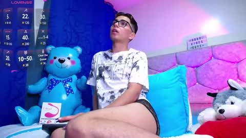 Owen  Independent model  online show from February 13, 2025, 6:09 am