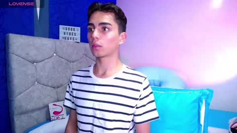 Owen  Independent model  online show from March 2, 2025, 6:05 am