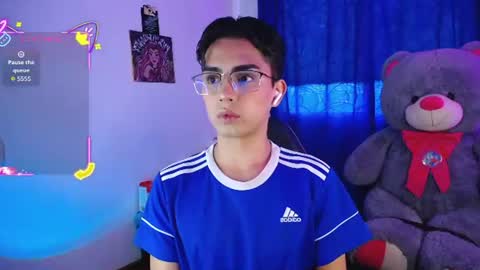 Owen  Independent model  online show from July 28, 2026, 11:17 am