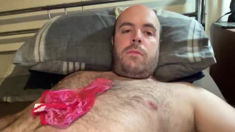 Owen2022 online show from October 6, 2025, 6:11 am