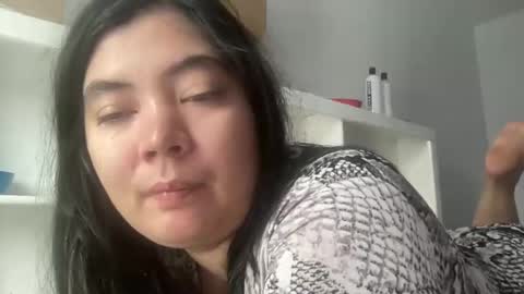 Snapshot of oxovickyoxo chatting on November 9, 2025, 5:22 pm oxovickyoxo online show from November 9, 2025, 5:22 pm