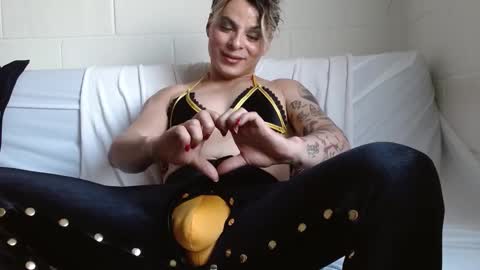 Jeannifer online show from December 16, 2024, 9:31 pm