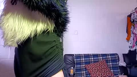 Jeannifer online show from October 15, 2025, 1:17 am