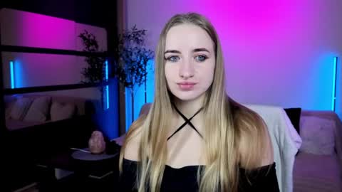Snapshot of oxy_foxie chatting on June 11, 2026, 2:00 am Oxy Foxie online show from June 11, 2026, 2:00 am