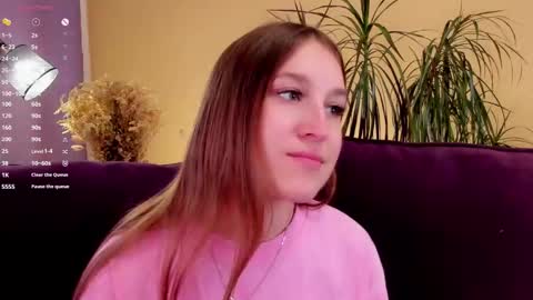 Caroline or just Lina online show from September 20, 2025, 1:17 am