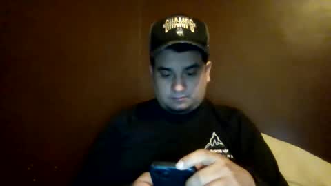 Snapshot of ozlo chatting on April 6, 2026, 10:54 pm ozlo online show from April 6, 2026, 10:54 pm