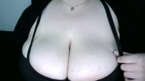 p00f online show from July 8, 2026, 12:31 pm