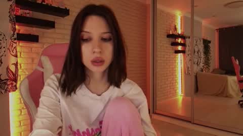 Alice online show from December 11, 2024, 5:59 pm