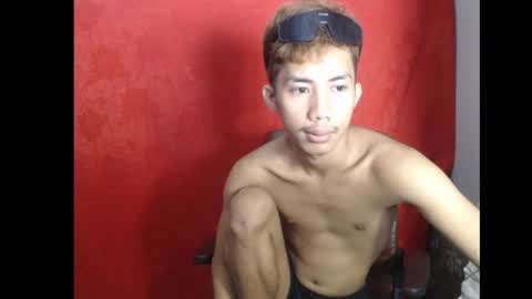 p1noytwink_xel online show from May 29, 2026, 11:52 am