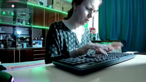 Ella online show from March 11, 2025, 2:40 pm