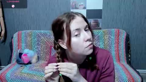 Ella online show from September 18, 2025, 6:37 am