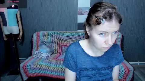 Ella online show from October 2, 2025, 7:37 am