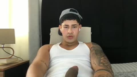 Javi    online show from February 12, 2025, 9:22 pm