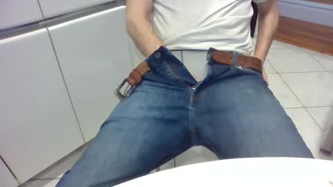 Paco online show from March 5, 2025, 8:21 pm