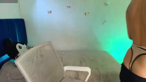 Fernanda online show from April 13, 2026, 5:51 pm