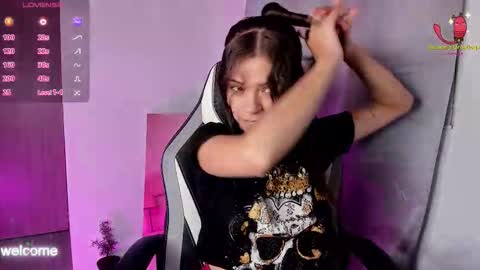 Paige online show from November 7, 2025, 4:01 am