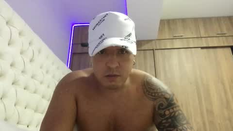 paisaexotico online show from October 6, 2025, 4:54 am