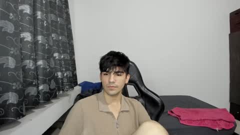 pakun_ online show from January 26, 2025, 1:20 am