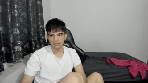 pakun_ online show from February 13, 2025, 12:13 am