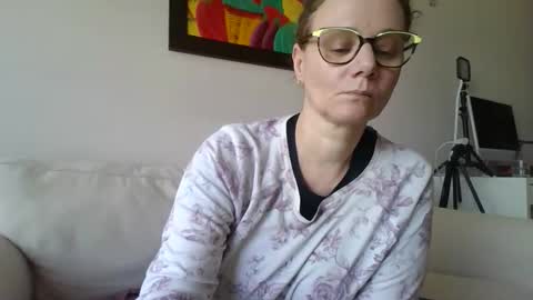 Snapshot of palaustudio chatting on May 13, 2026, 9:28 am Merce online show from May 13, 2026, 9:28 am