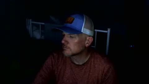 pale_dad_bod online show from April 5, 2026, 2:53 am