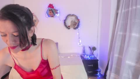 Paloma  online show from December 31, 2024, 8:02 pm