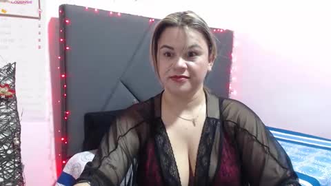 pamela_echeverria online show from December 17, 2025, 10:21 am