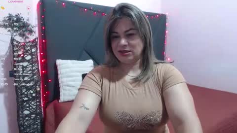 pamela_echeverria online show from January 12, 2026, 12:54 pm