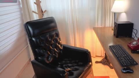 pamela_johnsonn online show from April 3, 2026, 5:33 pm