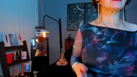 pamela_mature41 online show from April 22, 2026, 4:26 am