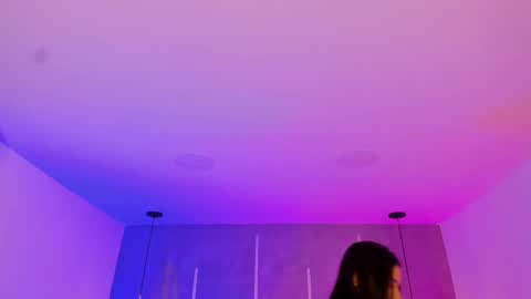 Manuela online show from September 18, 2025, 12:07 pm