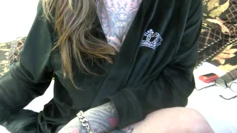 PAMELA GUNNS online show from January 29, 2025, 6:50 pm