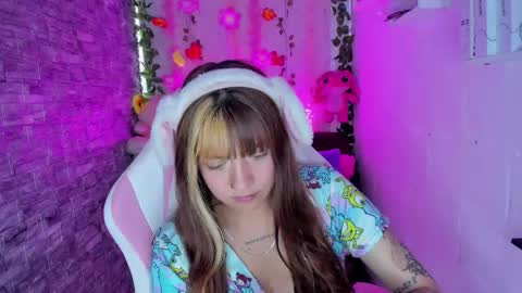 pamelajhonsom online show from January 28, 2025, 7:21 pm